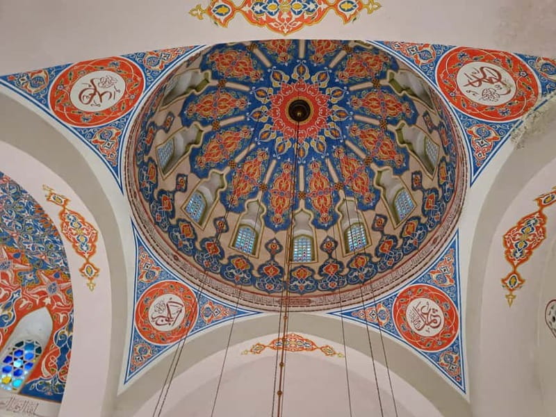 Discover Banja Luka: Guided Walking Tour - Cathedrals of Christ the Saviour and Saint Bonaventure