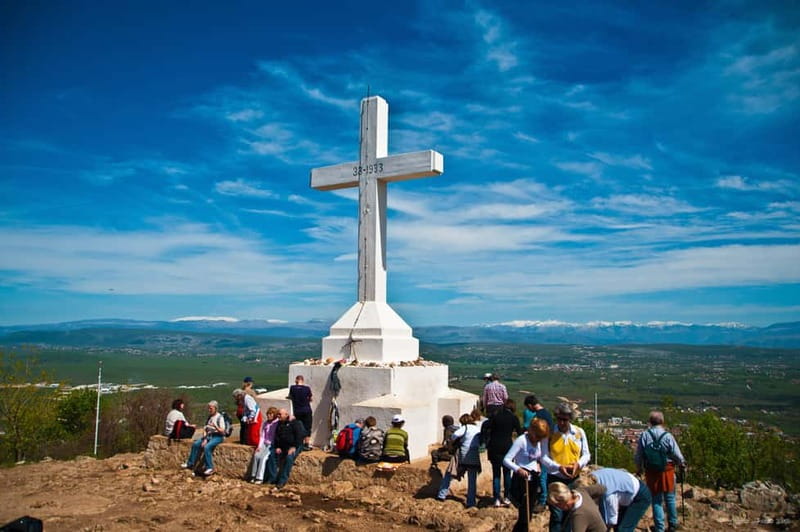 From Dubrovnik: Međugorje Pilgrimage Small-Group Experience - Herzegovina stop-and-reset time: use the 15 minutes wisely