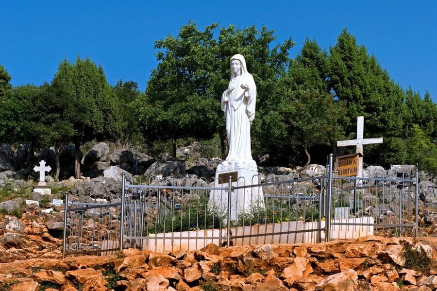 Međugorje and Apparation Hill Private Tour From Dubrovnik - Why Medjugorje feels like a pilgrimage stop, not just sightseeing