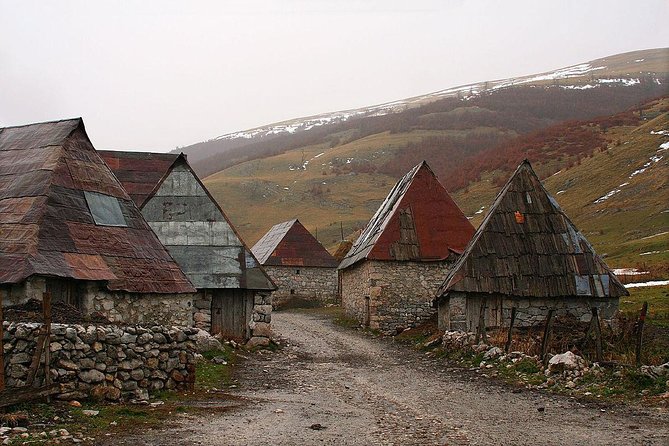 Mountain Village Lukomir Full Day Adventure Tour - Umoljani to Lukomir: What the Dirt Road Changes