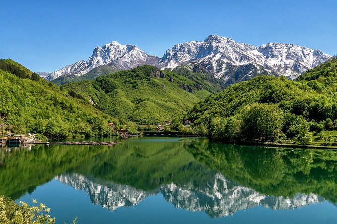 Neretva kayak canoe safari - Stop 3: The Beach Break, Swimming, Picnic Time, and Exploring