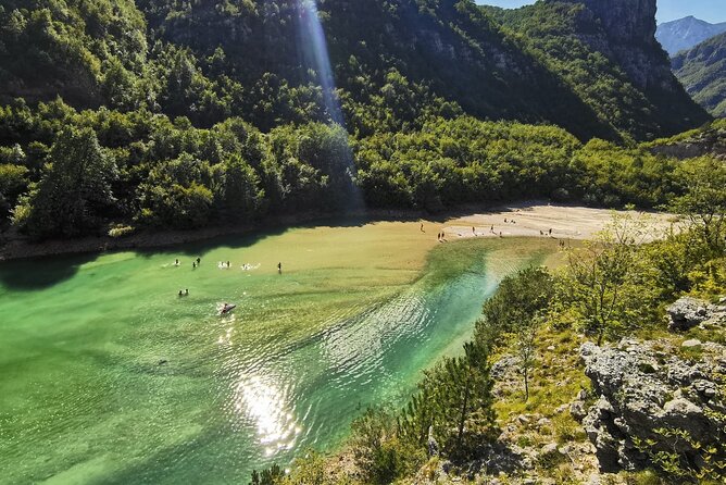 Neretva kayak safari - What you do at the beach, plus the reality check on food and shade