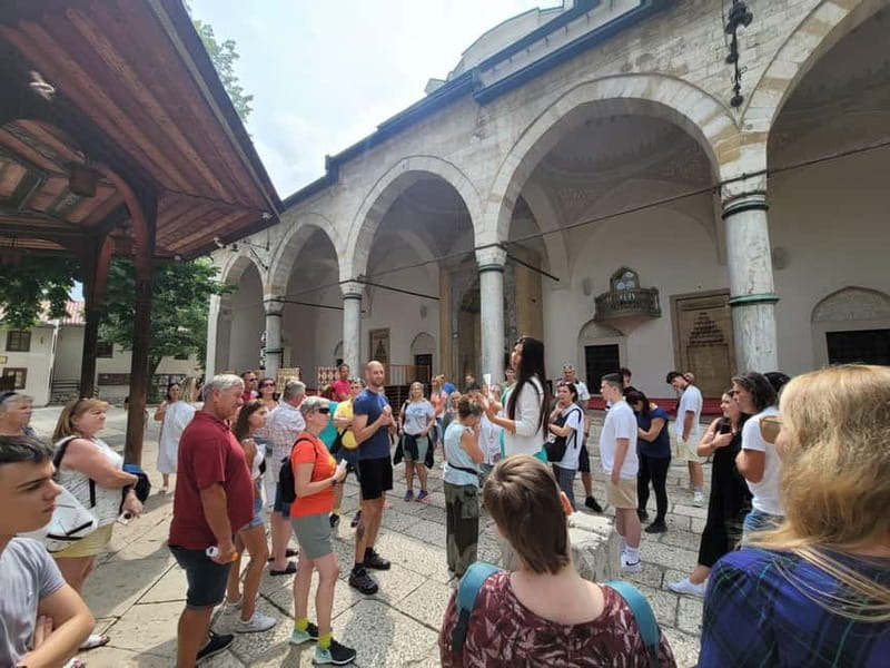 Old Town Sarajevo Walking Tour - Gazi Husrev-beg Mosque and Bezistan: religion and commerce in the same block