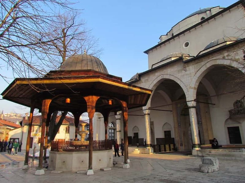 Sarajevo: Discover Sarajevo Walking Tour with Local Guide - Timing, Walking Pace, and Weather Reality