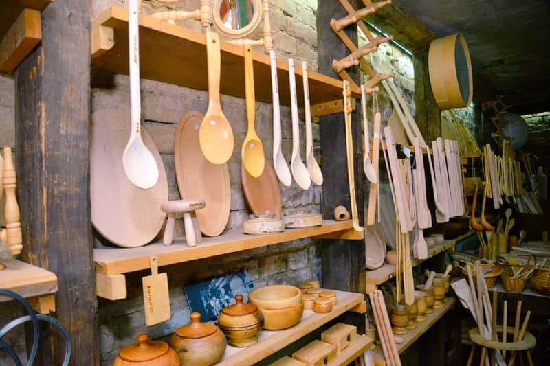 Sarajevo: Food And Crafts tour - Meeting at Meet Bosnia Tours, right in the historic center