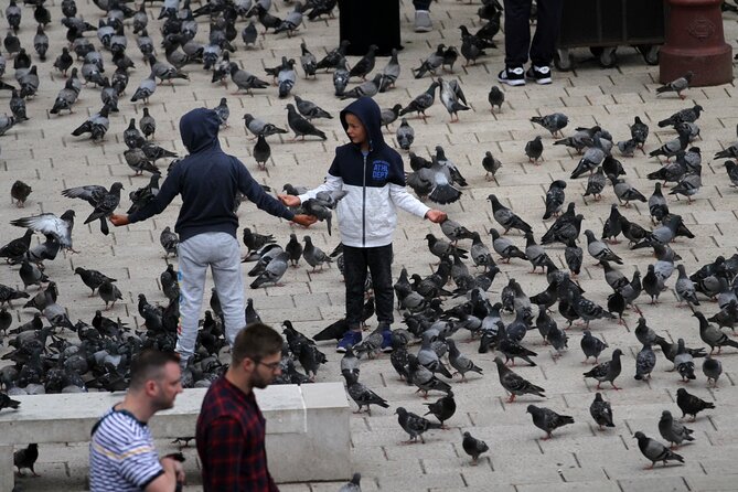 Sarajevo Grand Walking Tour - Kazandžiluk and Bravadžiluk Streets: crafts and food cues
