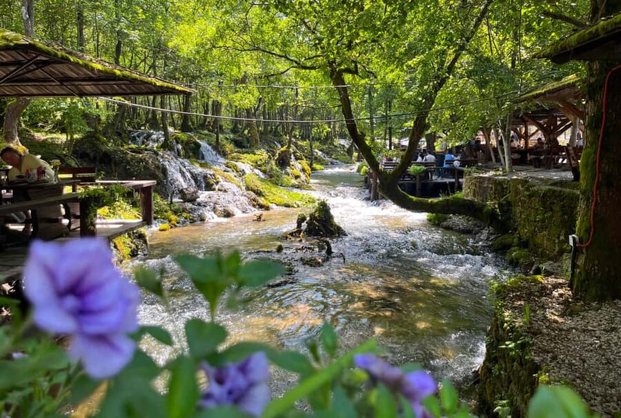 Sarajevo: Jajce Waterfall, Travnik & Pliva Lake Tour - A quick pause at the Lašva River spring for calm and clear photos