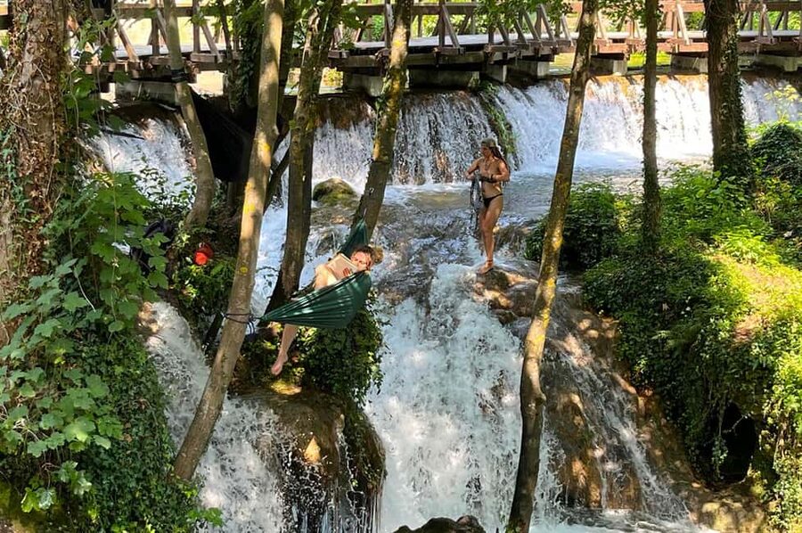 Sarajevo: Jajce Waterfall, Travnik & Pliva Lake Tour - Travnik fortress viewpoints and the Colorful Mosque stop