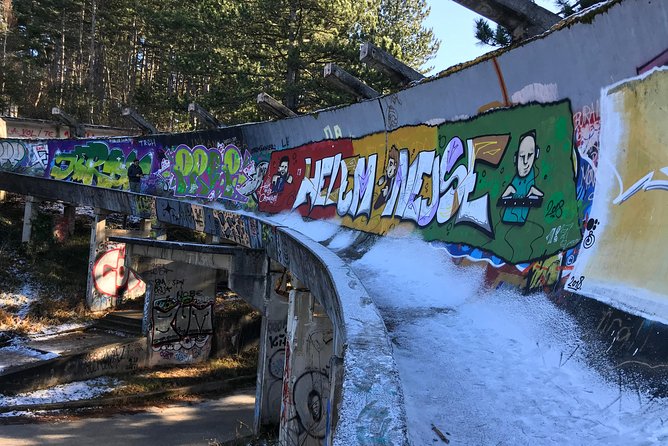 Sarajevo: Olympic Mountains and Spring of Bosna River Tour - Vrelo Bosne: spring water, green scenery, and an oak-lined carriage option