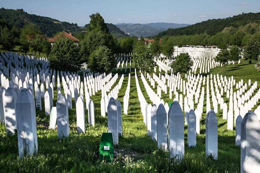 Understanding Srebrenica Genocide + Lunch with Local Family - Lunch in Srebrenica: home-cooked food and a real conversation