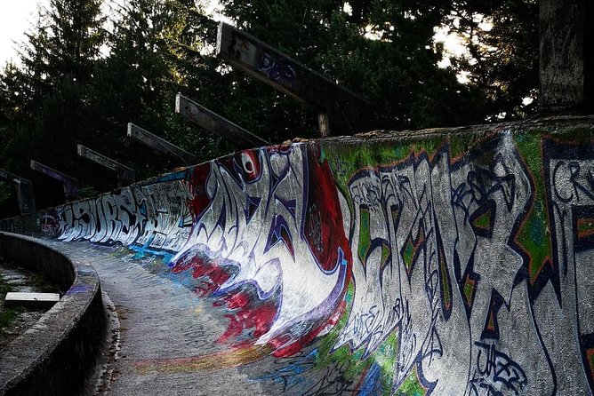 War Times Experience in Sarajevo - Half Day Tour - Yellow Fortress: panorama, siege context, and a defenders’ cemetery view